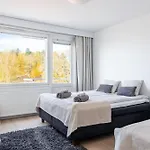 1br Next To Railway Station, Free Parking, Balcony *