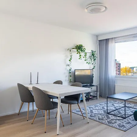 Апартаменты 1br Next To Railway Station, Free Parking, Balcony Лахти