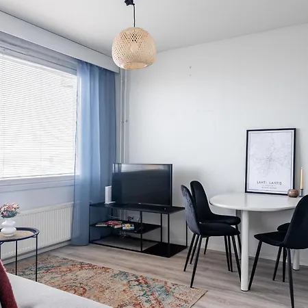 1br Next To Railway Station, Free Parking, Balcony