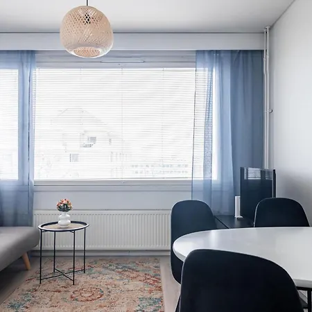1br Next To Railway Station, Free Parking, Balcony Appartement
