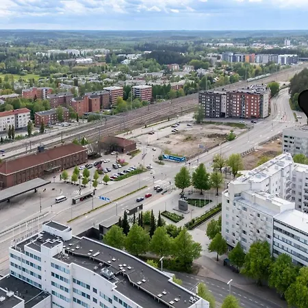 1br Next To Railway Station, Free Parking, Balcony Huoneisto *