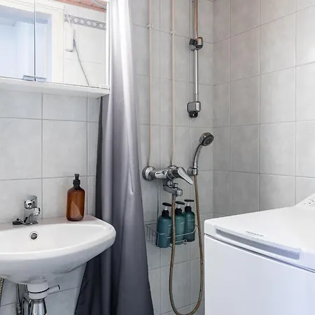 1br Next To Railway Station, Free Parking, Balcony Лахти