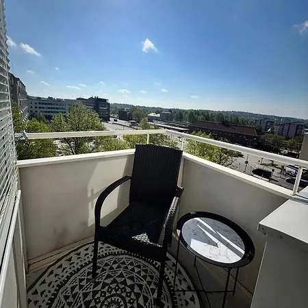 1br Next To Railway Station, Free Parking, Balcony Апартаменты Лахти