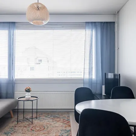 1br Next To Railway Station, Free Parking, Balcony