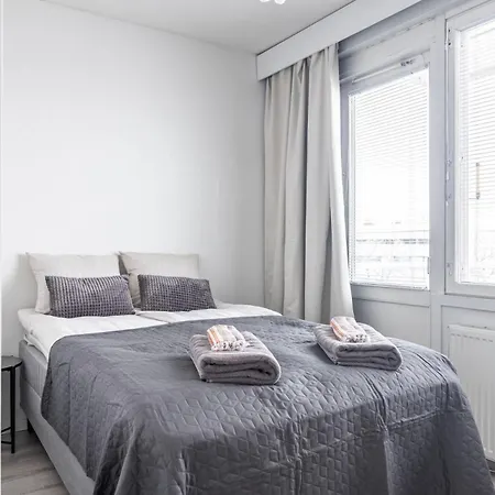 Huoneisto 1br Next To Railway Station, Free Parking, Balcony Lahti