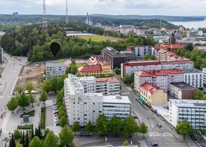 1br Next To Railway Station, Free Parking, Balcony لاهتي